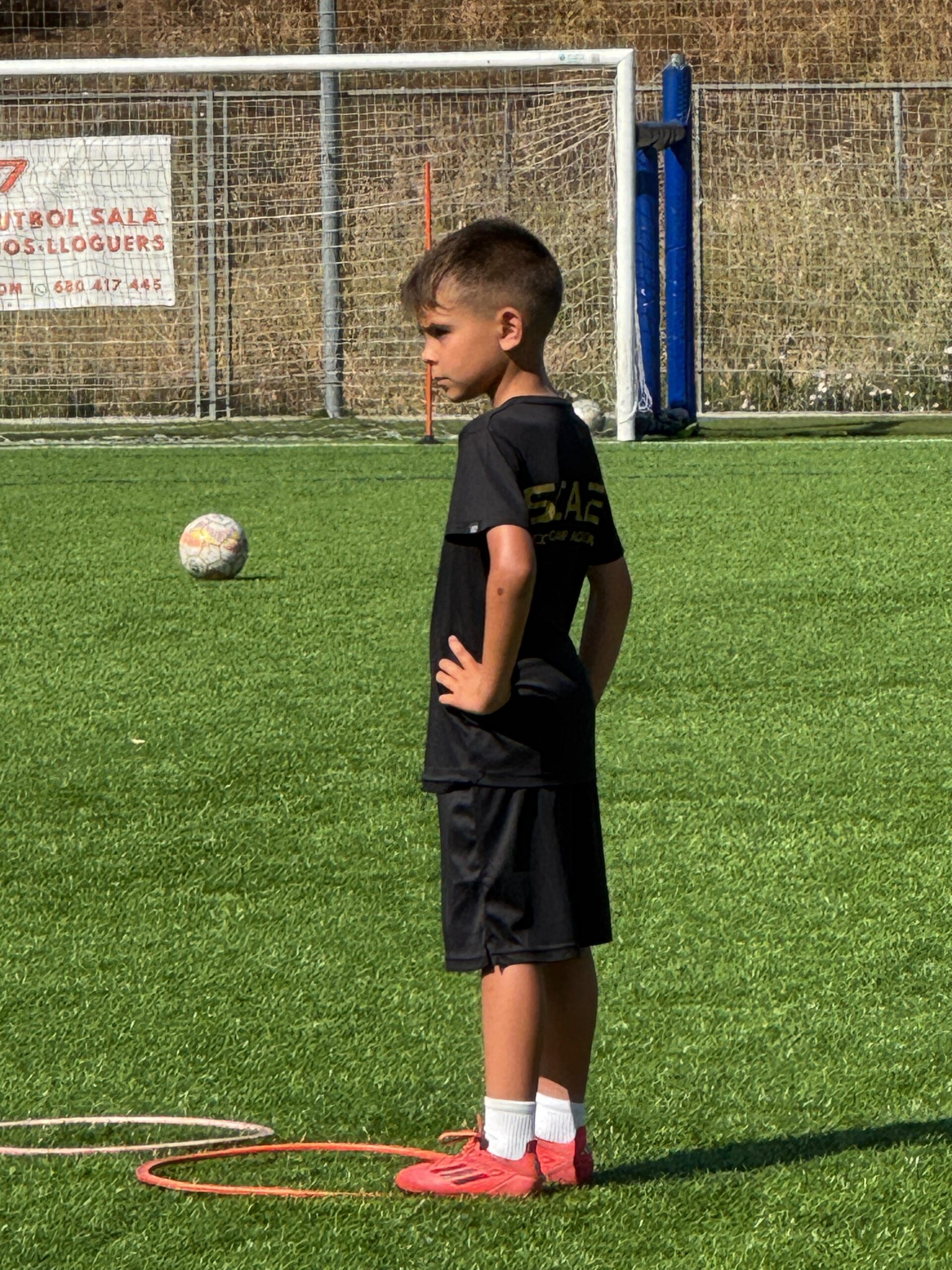 Jugador de futbol concentrado